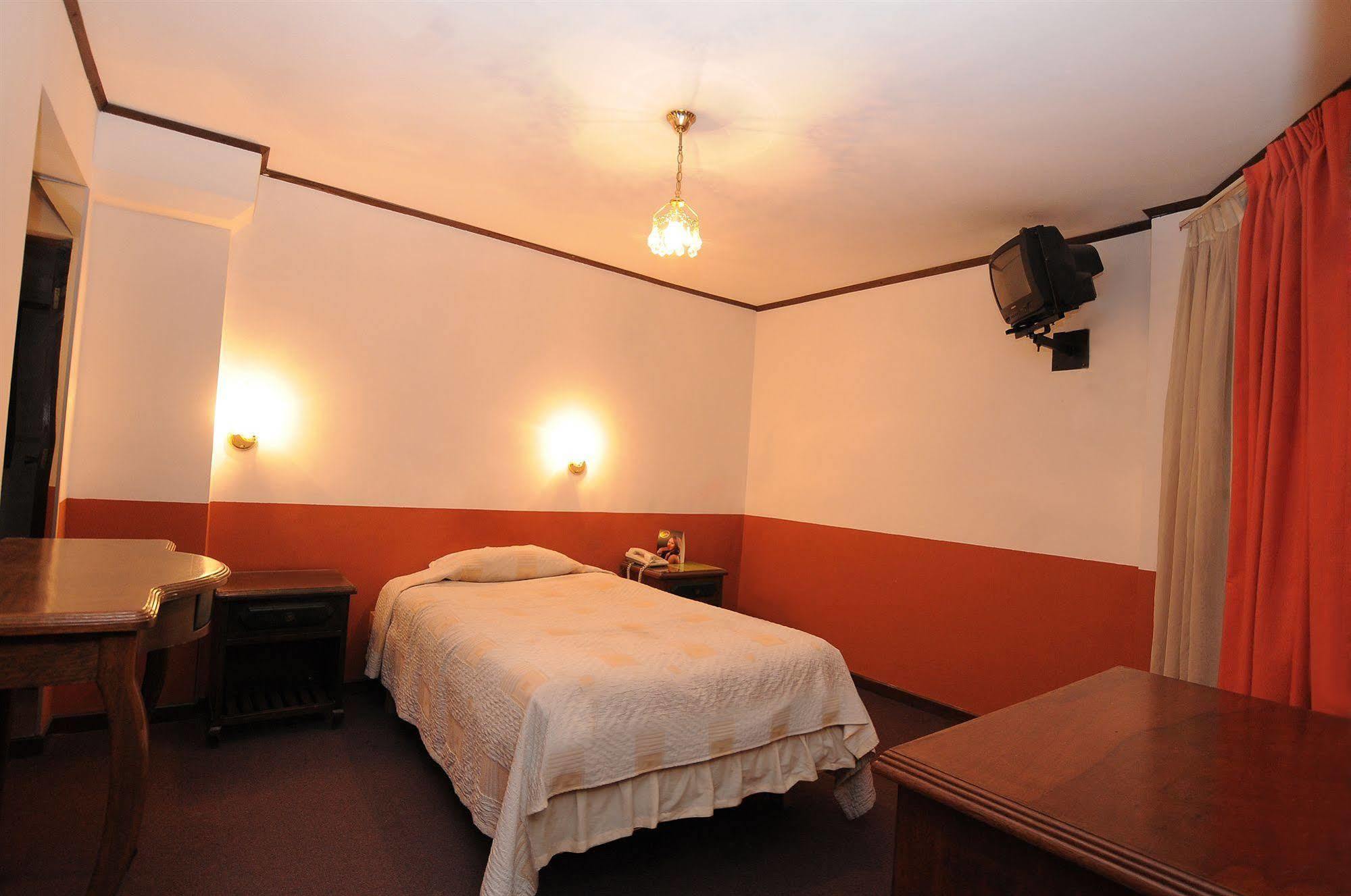 סוקרה Hostal Recoleta Sur מראה חיצוני תמונה