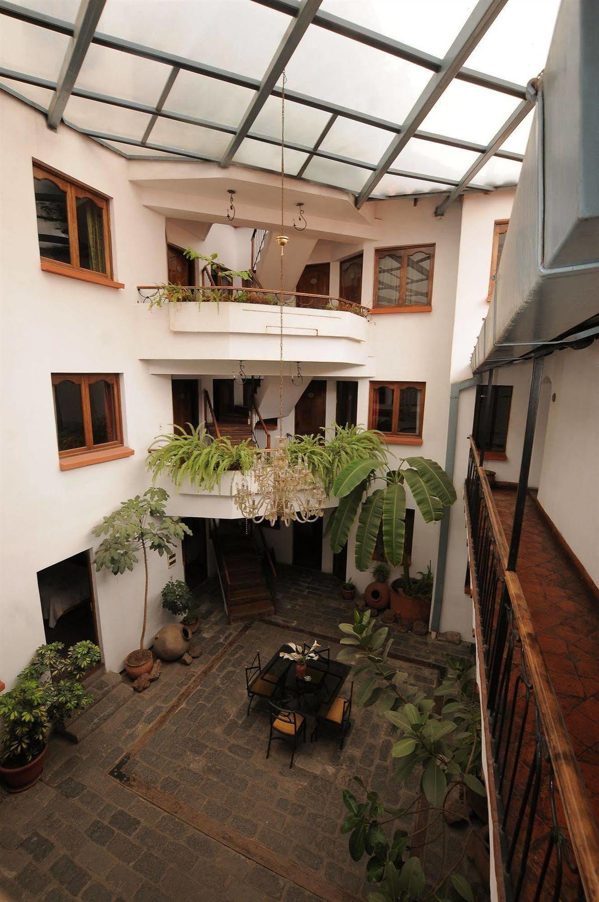 סוקרה Hostal Recoleta Sur מראה חיצוני תמונה