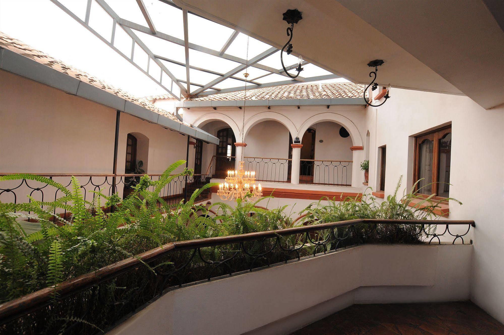 סוקרה Hostal Recoleta Sur מראה חיצוני תמונה